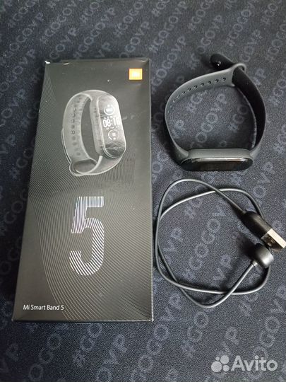 Фитнес браслет Xiaomi Mi SMART Band 5