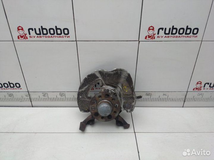 Кулак передний правый Mercedes Cls W218 OM651 2012