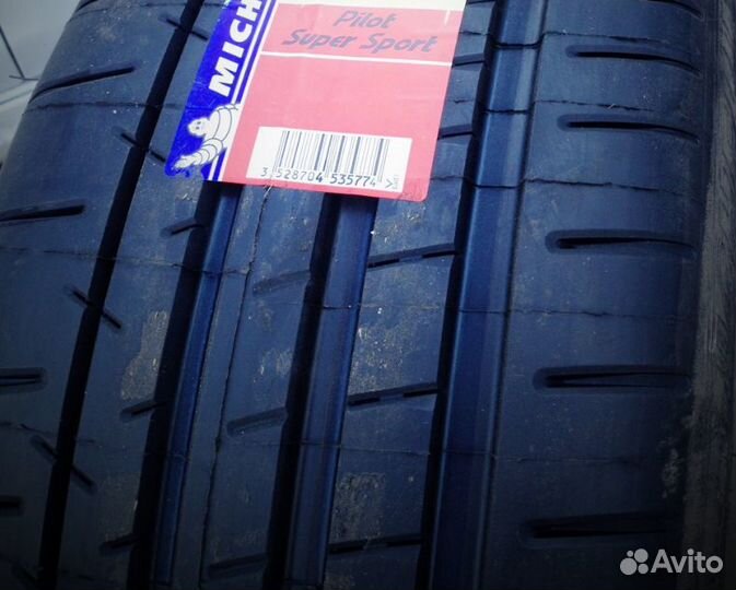 Michelin Pilot Super Sport 305/30 R22 105Y