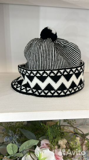 Мужская шапка из слова пацана