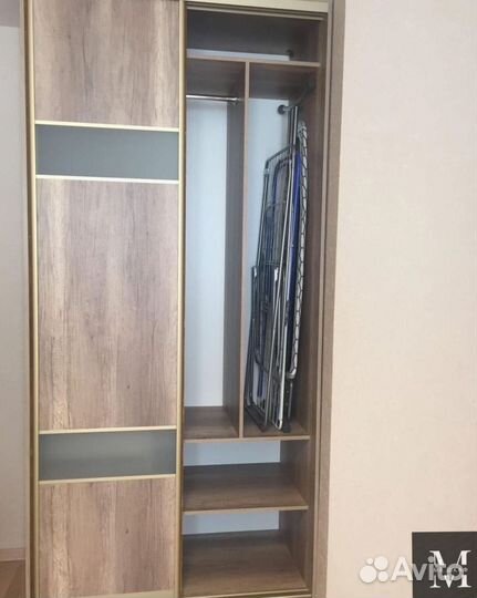 Шкаф с зеркалом