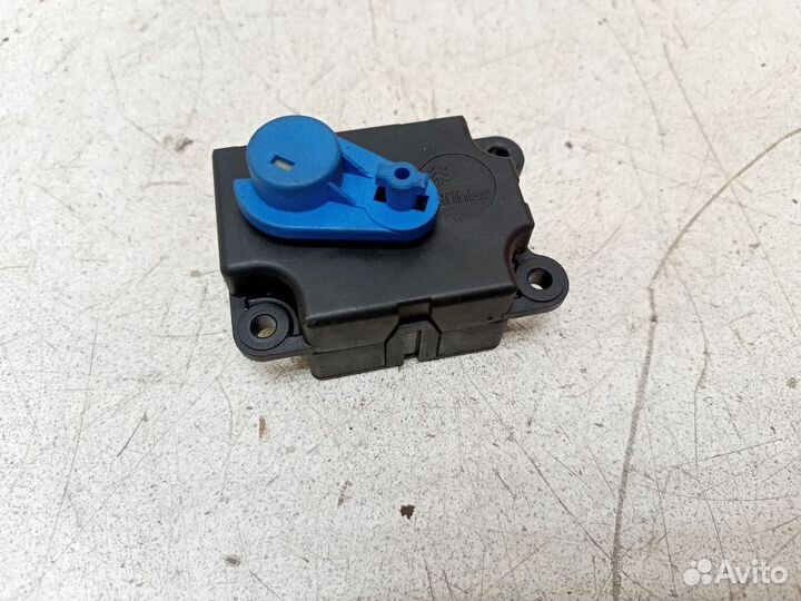 Моторчик заслонки печки