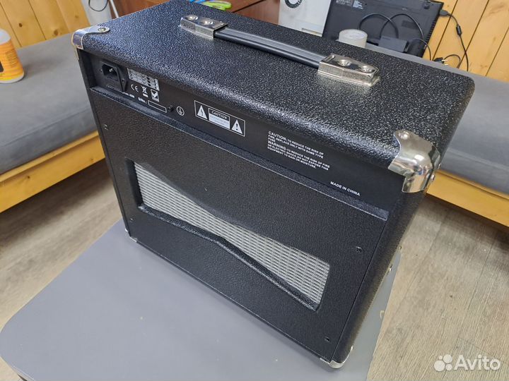 Комбоусилитель 40 Вт