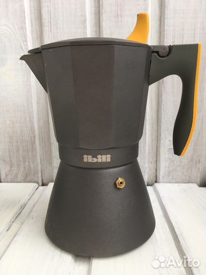 Гейзерная кофеварка Ibili