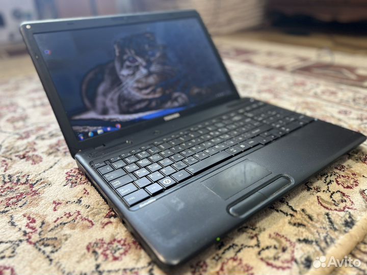 Отличный Ноутбук Toshiba core i3/4гб/128гб ssd