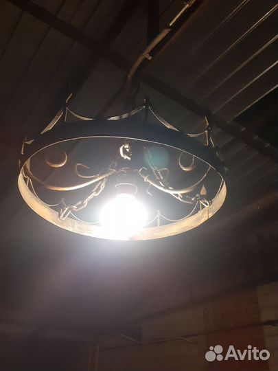 Люстра из металла