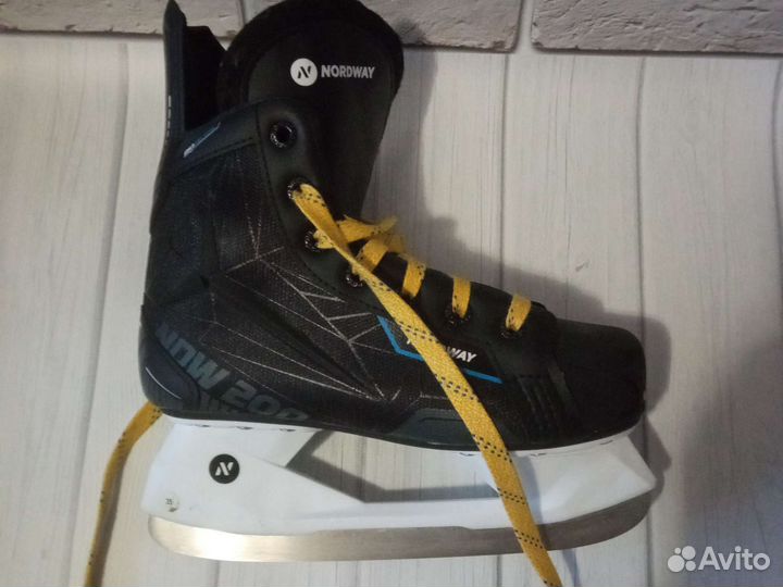 Коньки nordway 200 детские размер 35