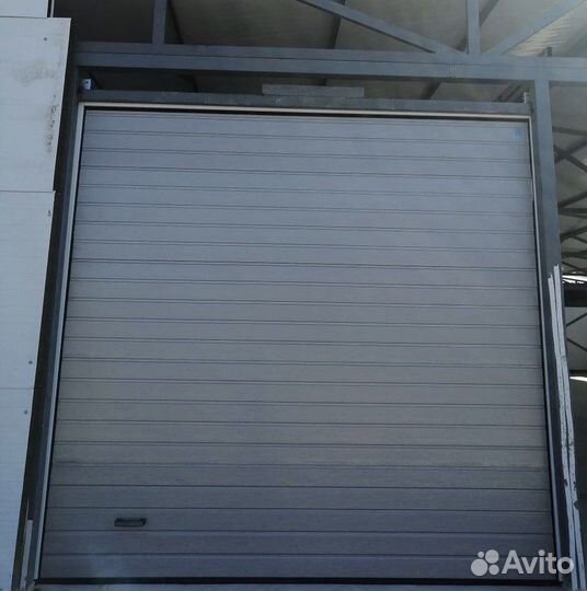 Секционные ворота и роллеты от Белорусского произв