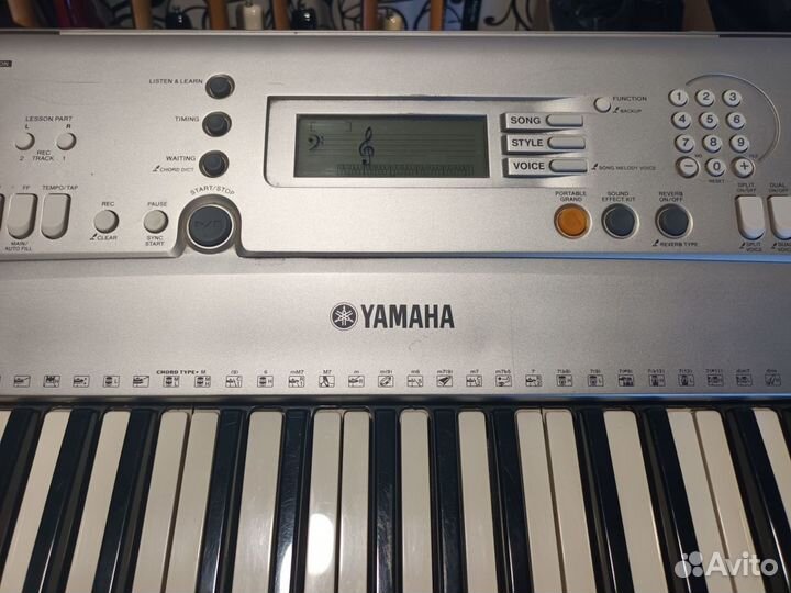 Yamaha PSR-E303 синтезатор (обмен/продажа)