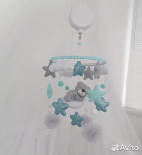 Мобиль в кроватку музыкальный