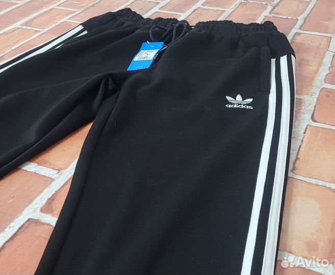 Спортивные штаны Adidas