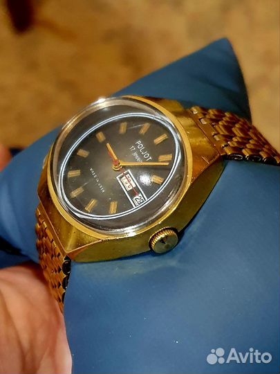 Часы полет стадион