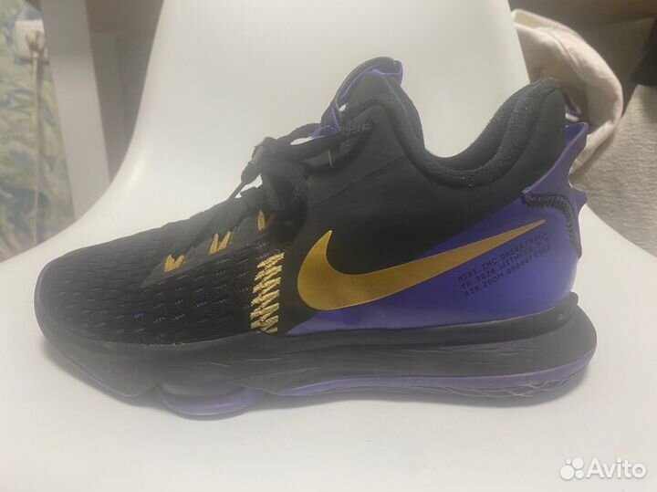 Кроссовки Nike lebron witness V оригинал