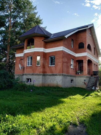 Комната 15 м² в 6-к., 2/2 эт.