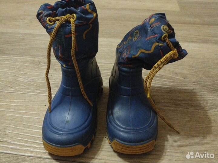 Детские резиновые сапоги 24 размер
