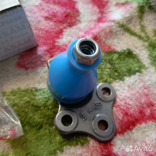 Шаровая на передний рычаг дастер