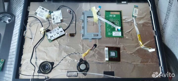 Крышка матрицы и другие запчасти для ноутбуков