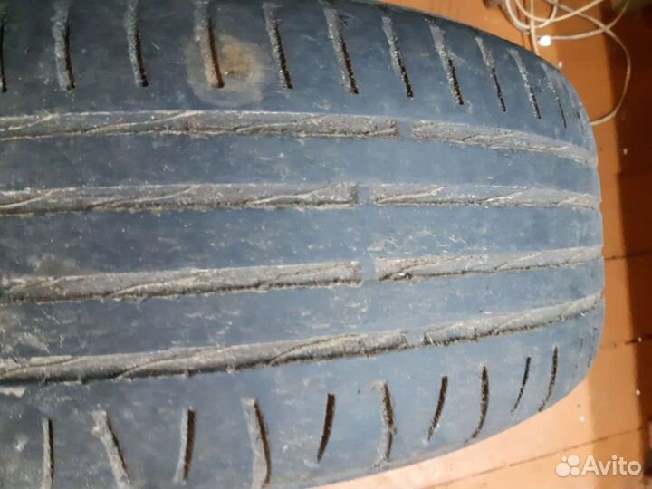 Nokian Hakka H 215/60 R16