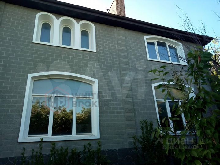 Дом 378,8 м² на участке 9 сот.