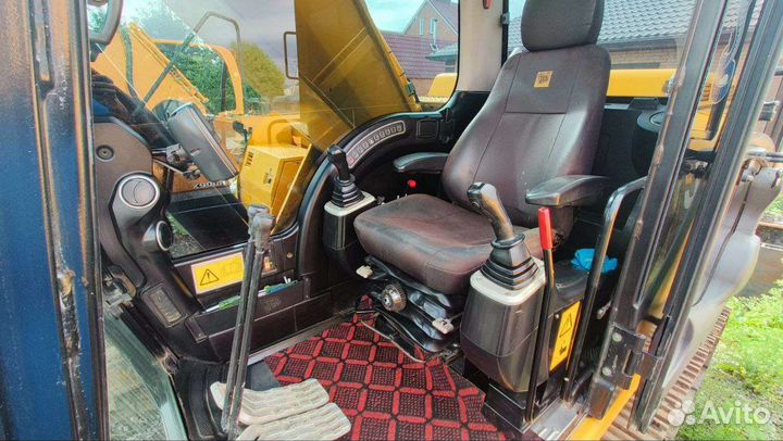 Гусеничный экскаватор JCB JS 330LC, 2013