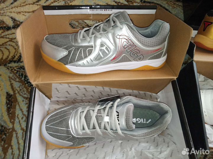 Кроссовки для настольного тенниса / размеры 38-39