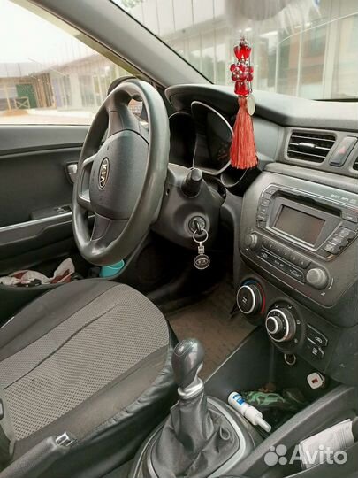 Kia Rio 1.4 МТ, 2012, битый, 236 000 км