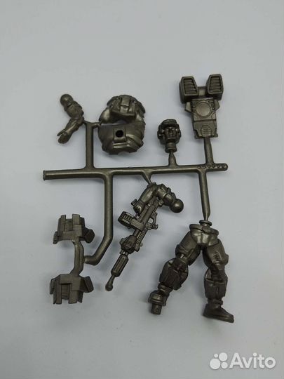 Игрушки пластиковые