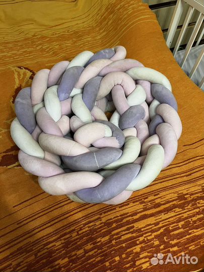 Бортик коса в кроватку