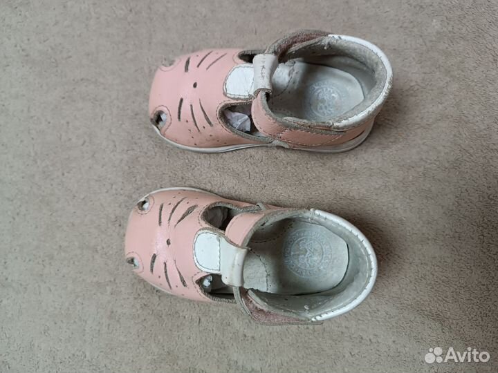 Сандалии, босоножки для девочки, р. 18