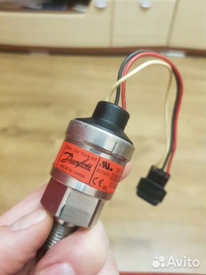 Датчик давления Danfoss