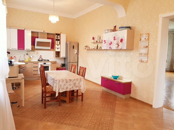 Коттедж 450 м² на участке 9 сот.