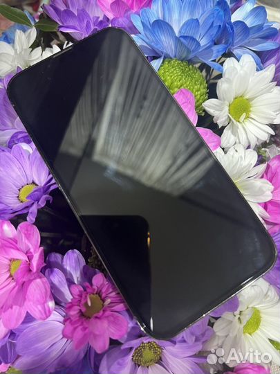 Телефон iPhone хр в корпусе 13 про