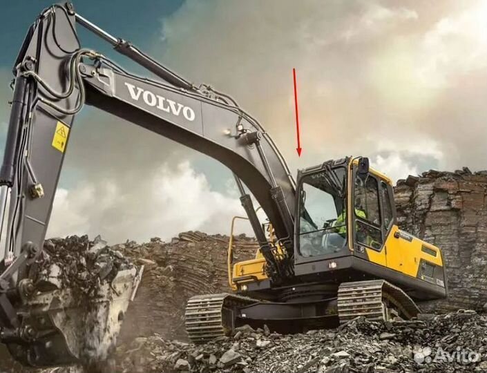 Стекло правое у стрелы на экскаватор Volvo EC 240