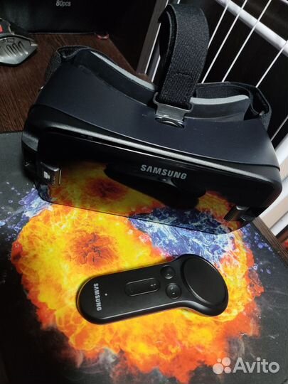 VR очки samsung с контроллером