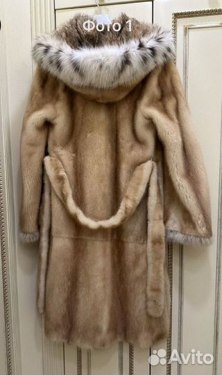 Шуба норковая с капюшоном из рыси
