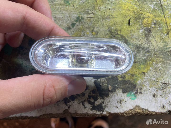 Повторитель поворотов в крыло Volkswagen