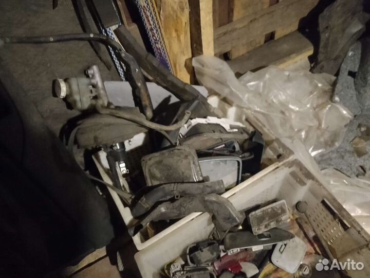 Запчасти на mitsubishi lancer 9