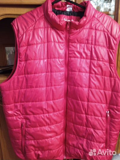 Красный жилет