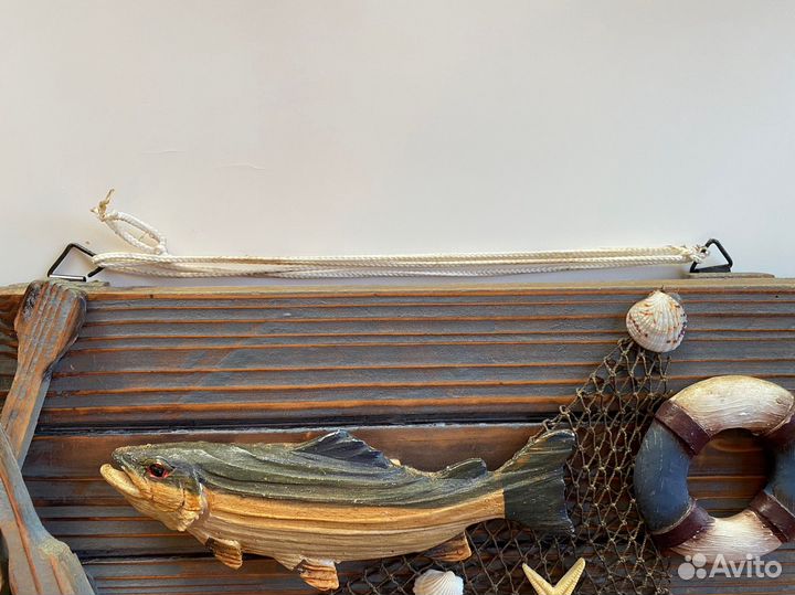 Вешалка настенная деревянная