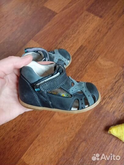 Сандали на малыша