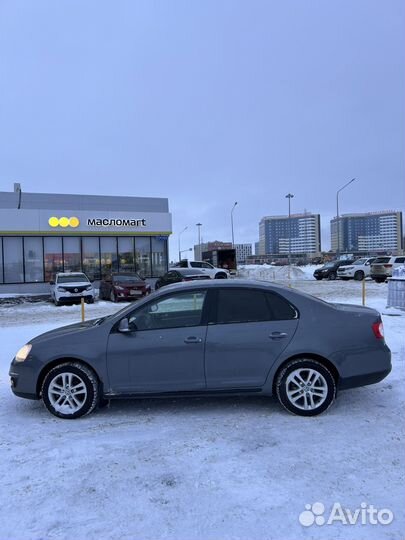 Volkswagen Jetta 1.6 AT, 2010, 130 000 км