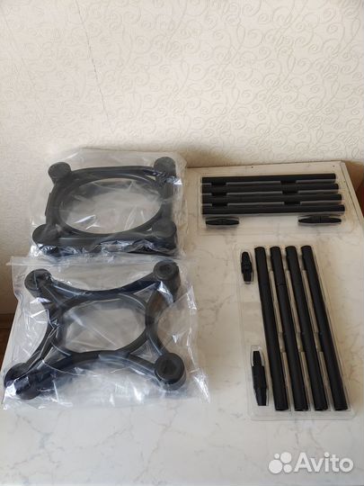 IsoAcoustics ISO-200