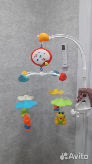 Мобиль на кроватку новый (музыкальная колыбель)