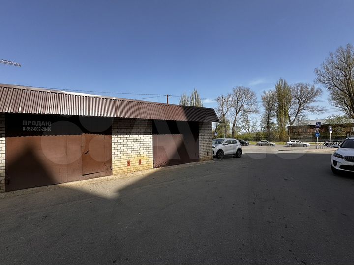 Гараж, > 30 м²