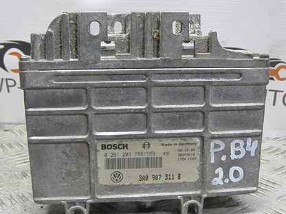 Блок упр. двигателя Volkswagen Passat B4 1.8