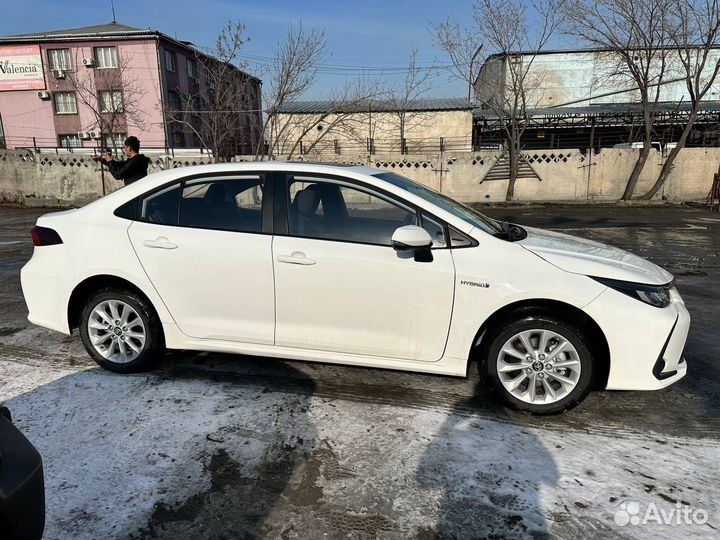 Toyota Corolla 1.8 CVT, 2023, 200 км