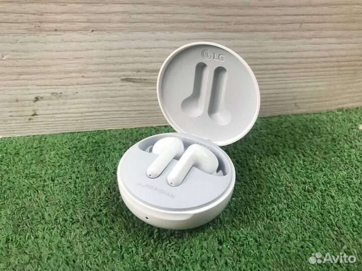Беспроводные наушники LG tone Free FN6 (14)