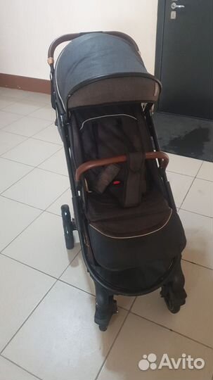 Коляска прогулочная luxmom 609