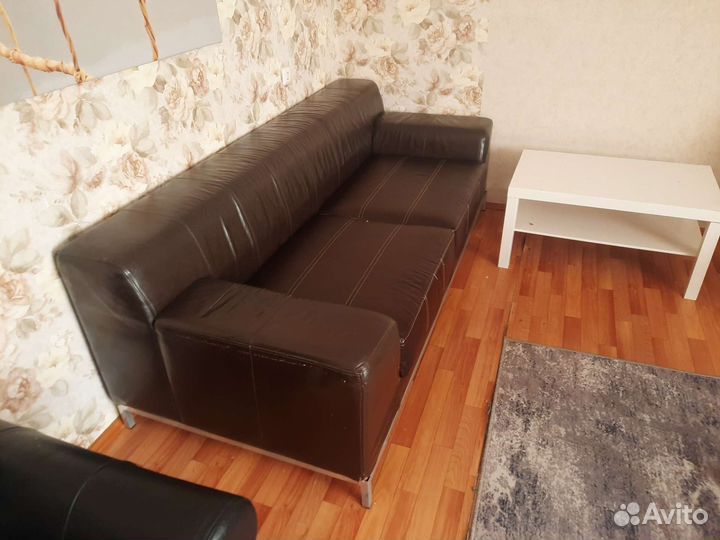 Кожаный диван IKEA