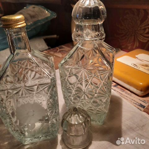 Графин для крепких напитков с закручив пробкой